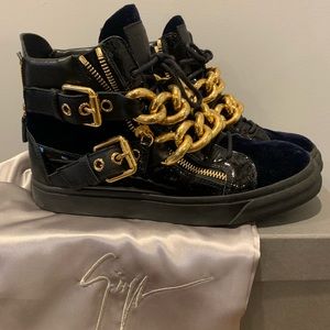 Giuseppe Zanotti black w/ gold chain sneakers